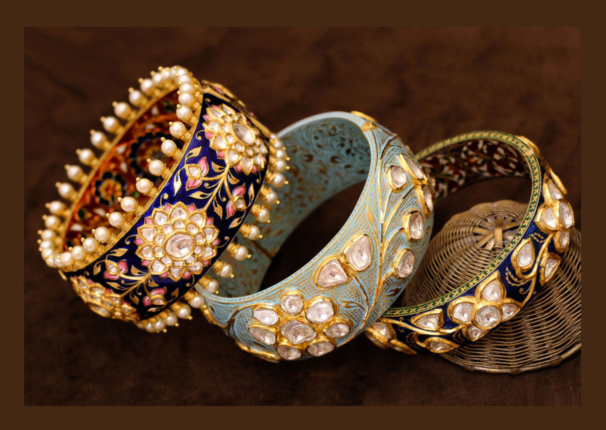 Jadau-Kundan Bangles - Blend of Royalty, Tradition and Contemporary Trends
